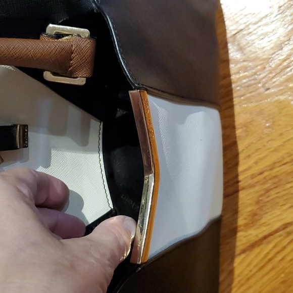 Calvin Klein bag, black/ivory/gold. Great condition, see pics, lots of pockets - Picture 5 of 15